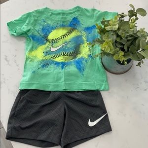 Size 2T Nike shirt set